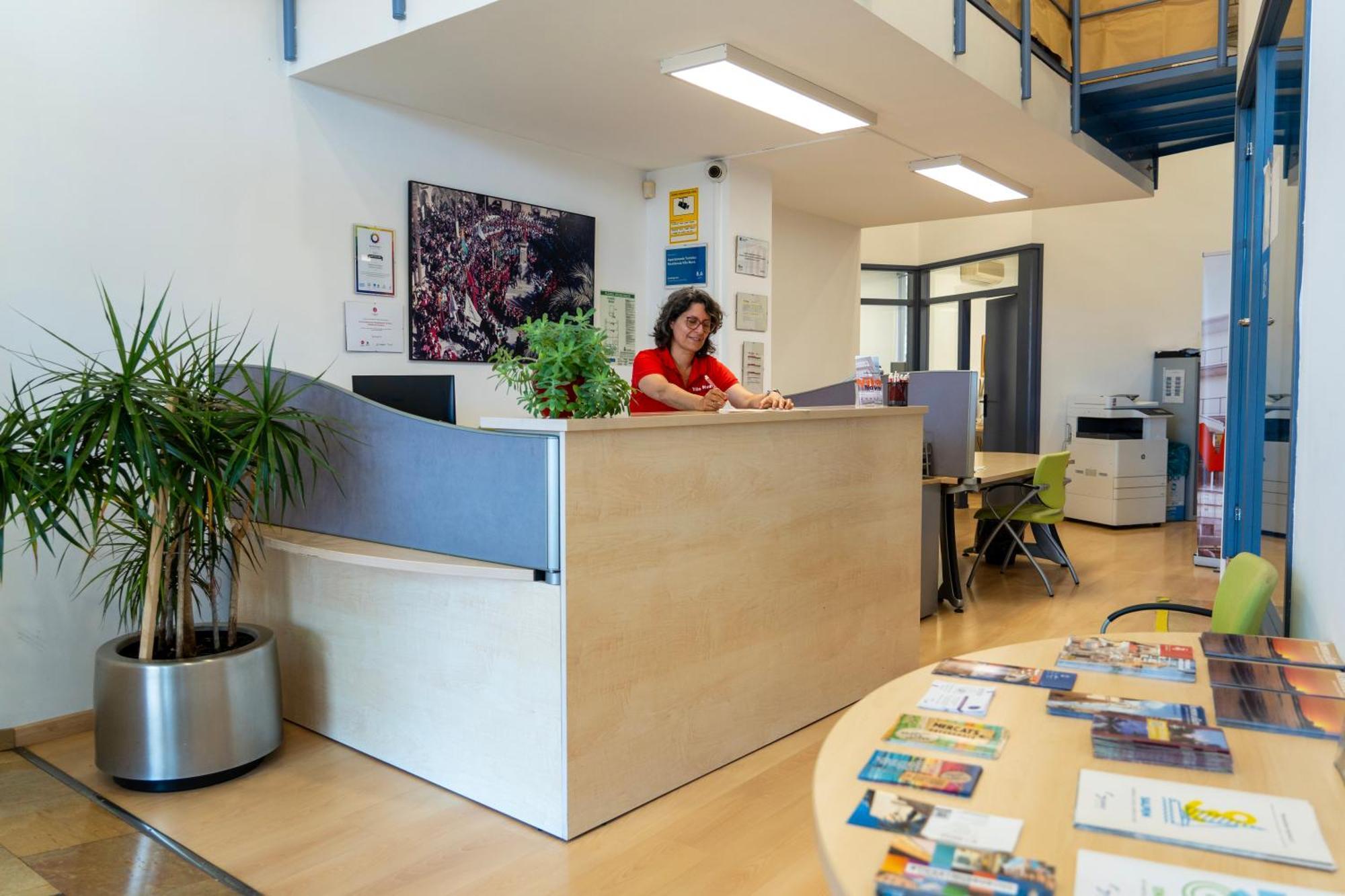 Apartaments Turistics Residencia Vila Nova Vilanova i la Geltru Exterior photo